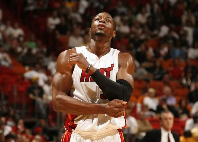 内完成缠斗 内完成缠斗